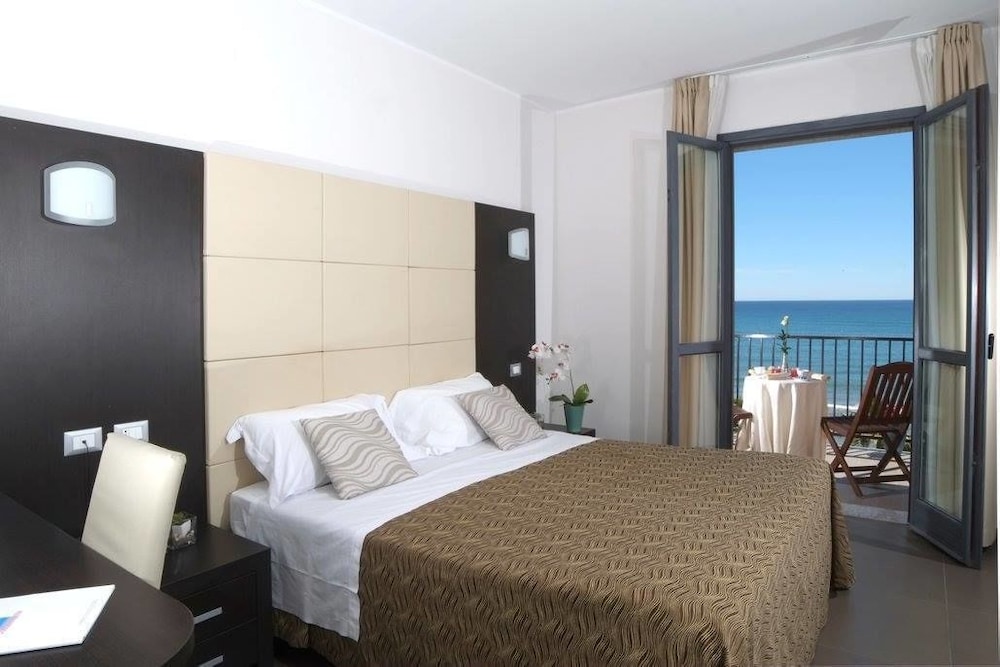 Superior Triple Room photo 1