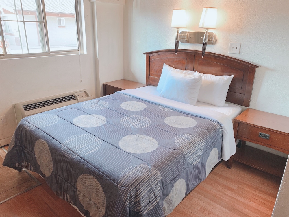 Basic Single Room photo 2