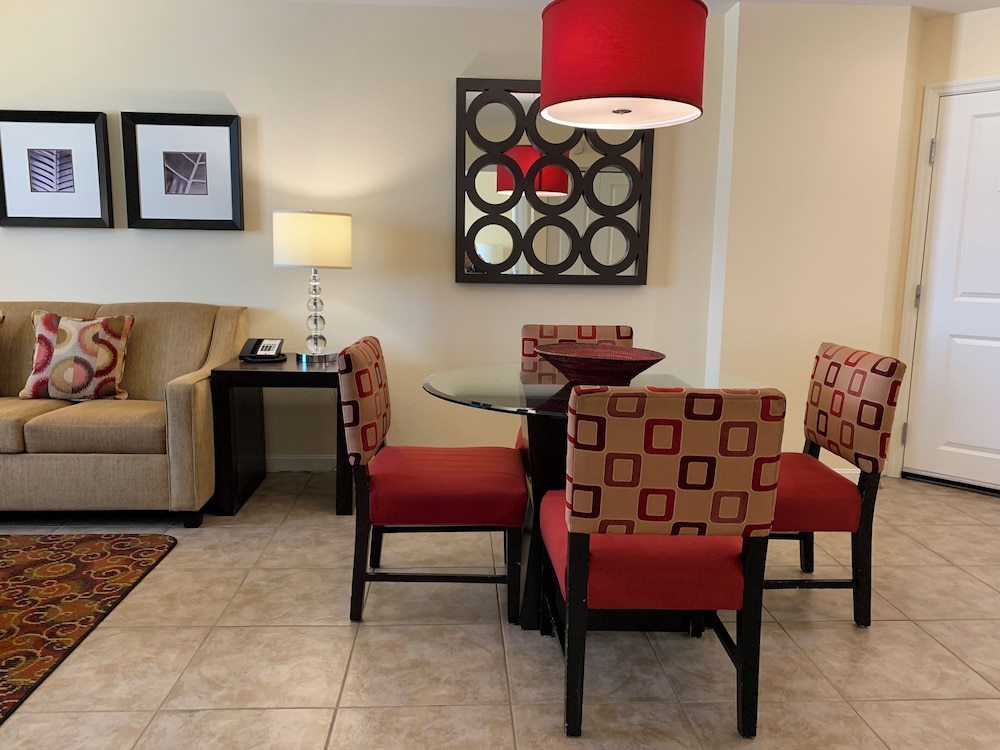Deluxe Room - Photo 6