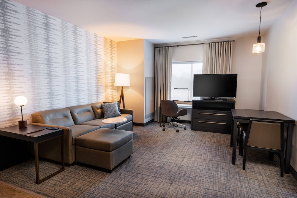 Suite, Multiple Beds - Photo 9