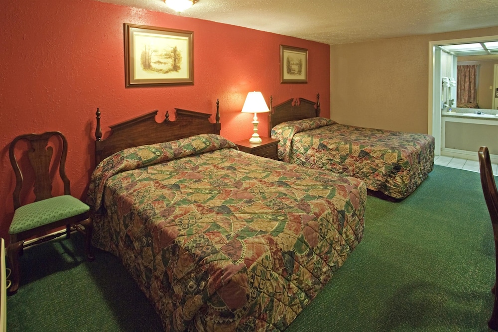 Room, 2 Queen Beds, Non Smoking photo 2