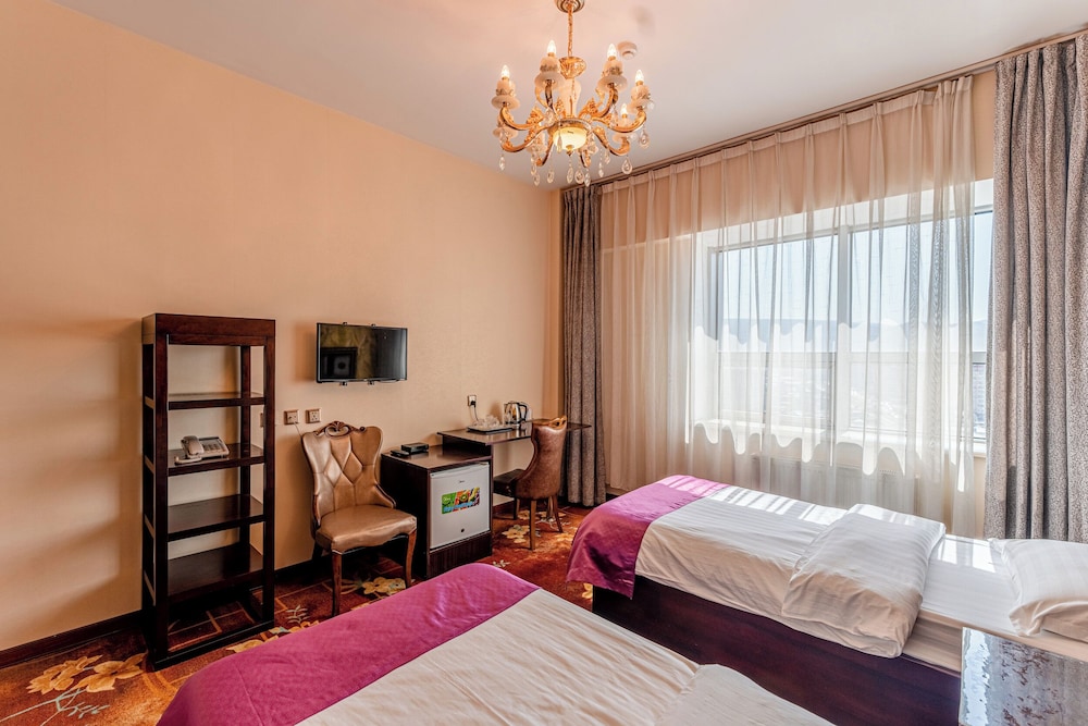 Standard Twin Room, City View photo 2