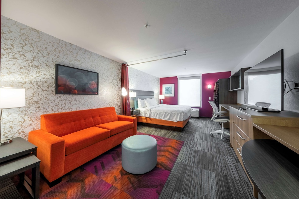 Studio Suite, 1 King Bed, Non Smoking - Photo 1
