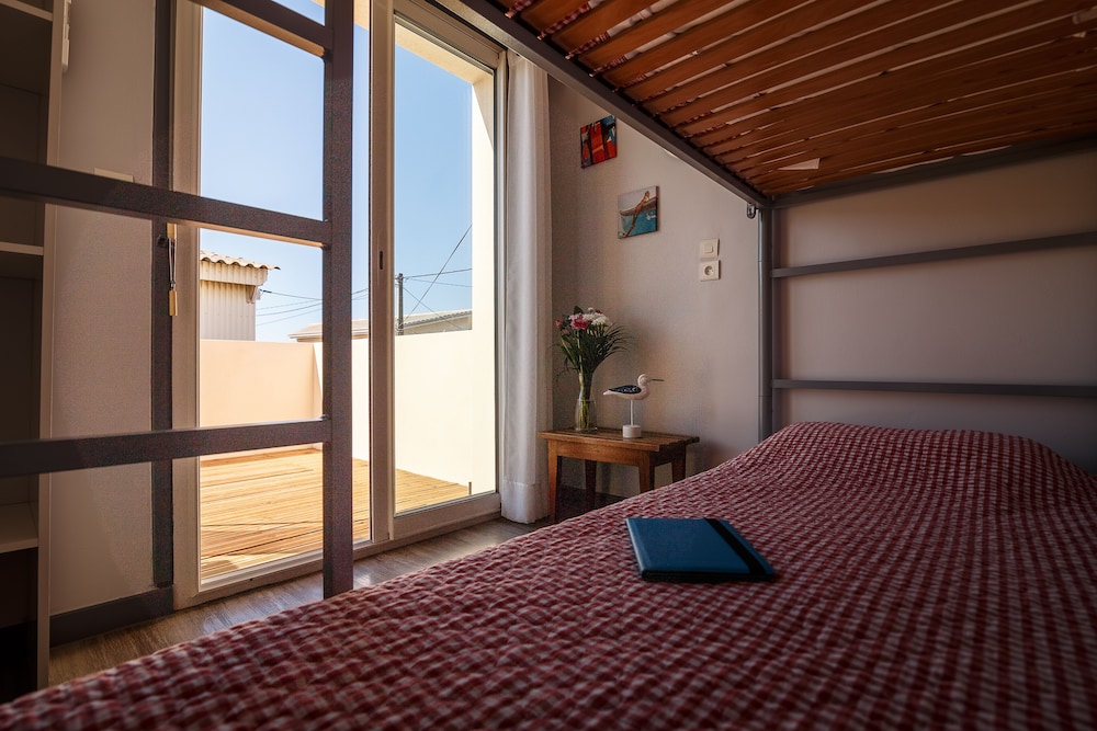 Family Room, Terrace photo 3