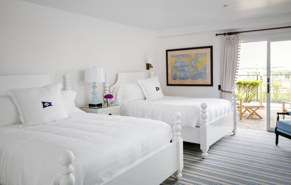 Deluxe Room, 2 Queen Beds, Pool Access, Bay View photo 1