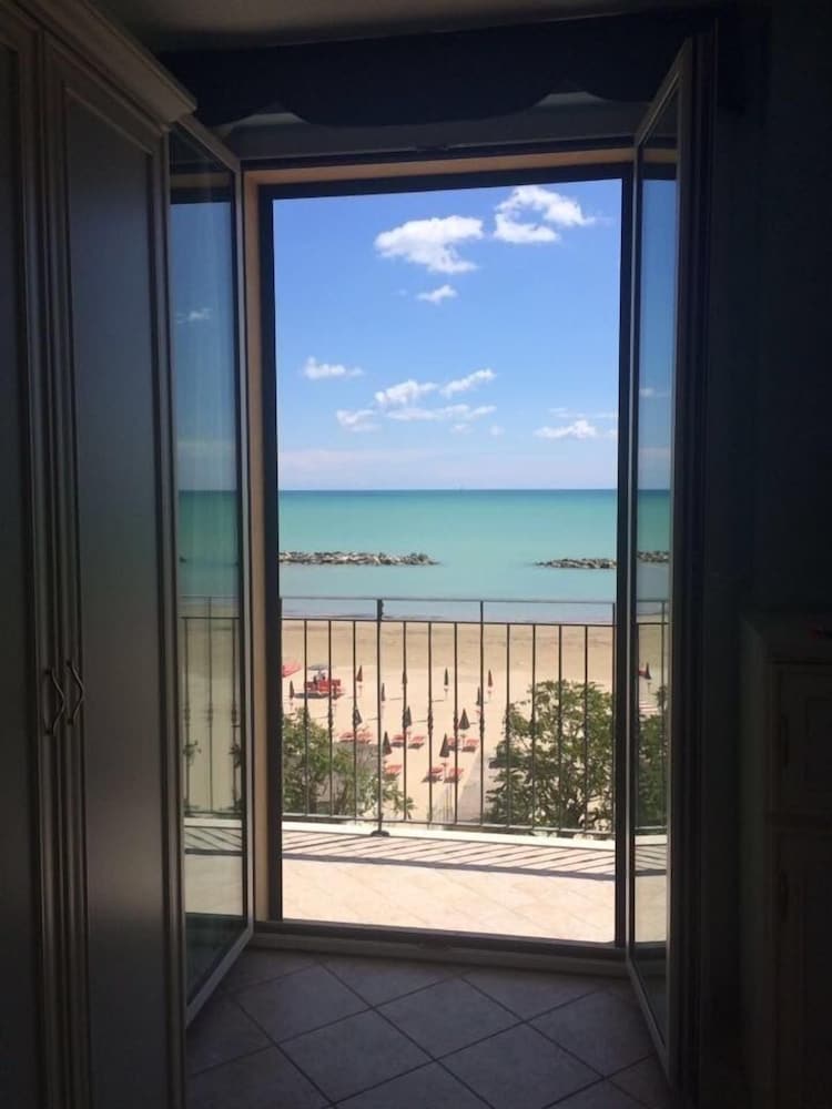 Double Or Twin Room, Sea View