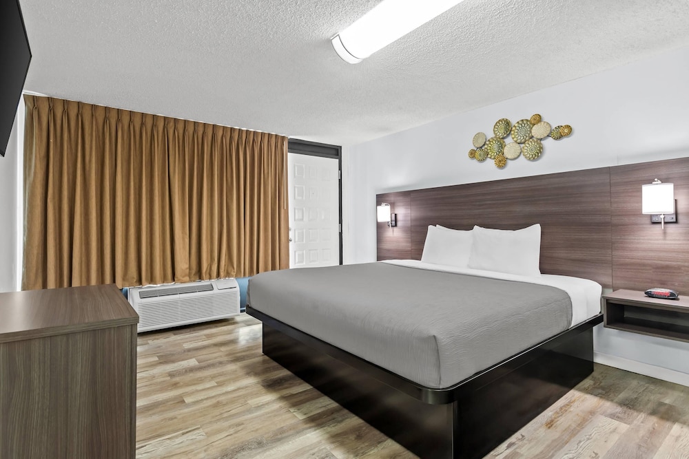 Suite, Multiple Beds, Non Smoking (Efficiency) - Photo 3
