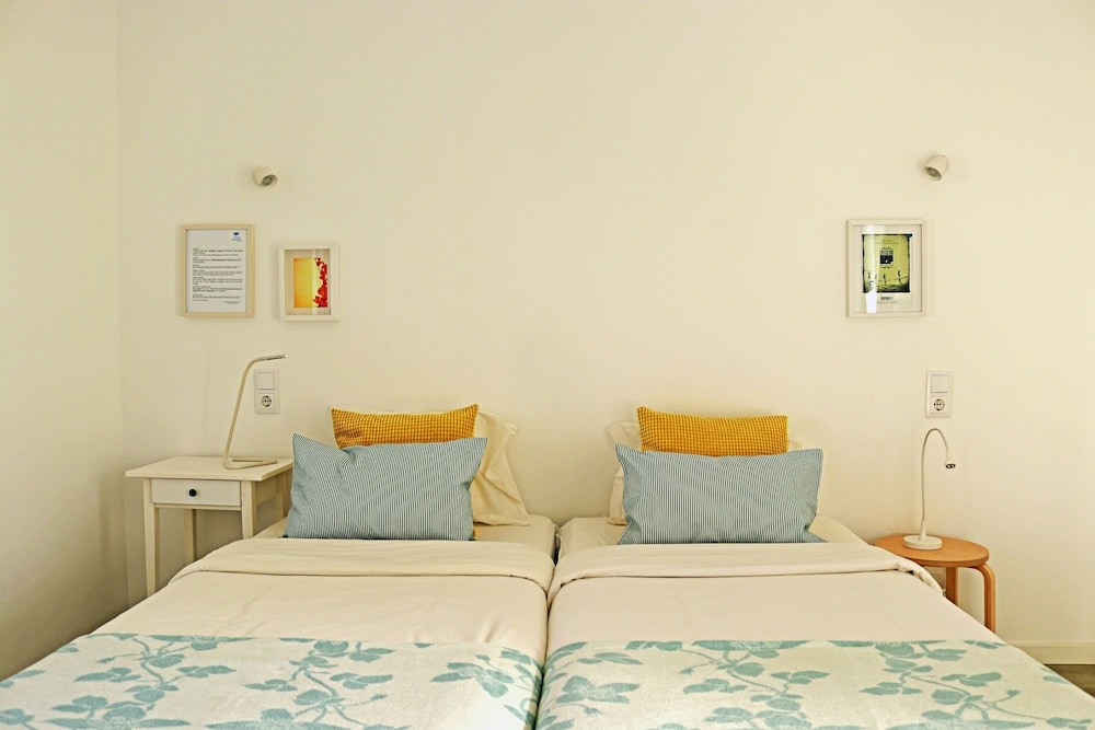Standard Room, 2 Twin Beds, Ocean View photo 2