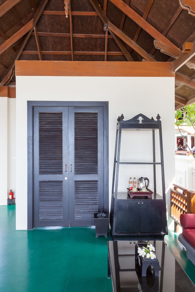 Ocean Front Villa with Private Pool - Photo 13