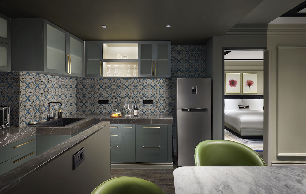 Presidential Suite (Centric) photo 2