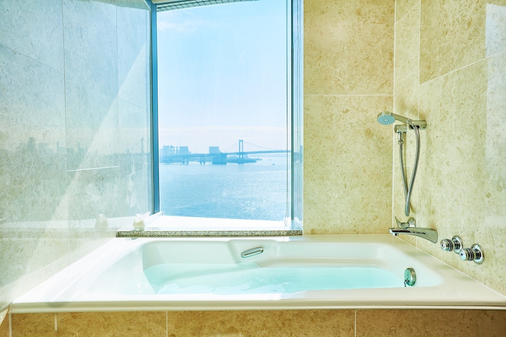 Premium Room, 1 King Bed, Bay View