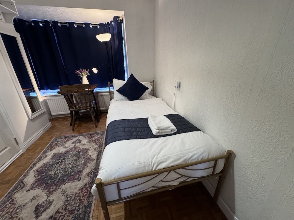 Deluxe Twin Room photo 2