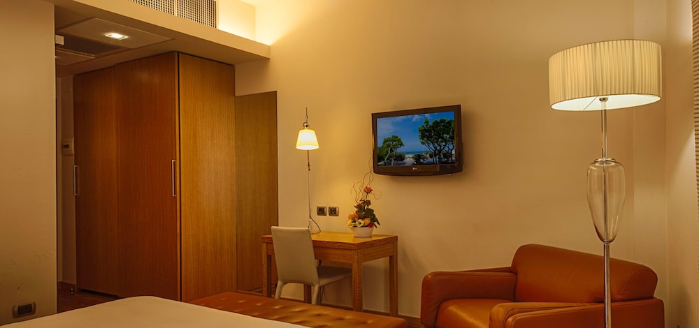 Superior Double Room Single Use photo 3