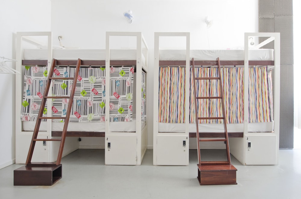 Shared Dormitory, Mixed Dorm, Shared Bathroom (1 Bed in a 10 Bed Dorm) photo 2
