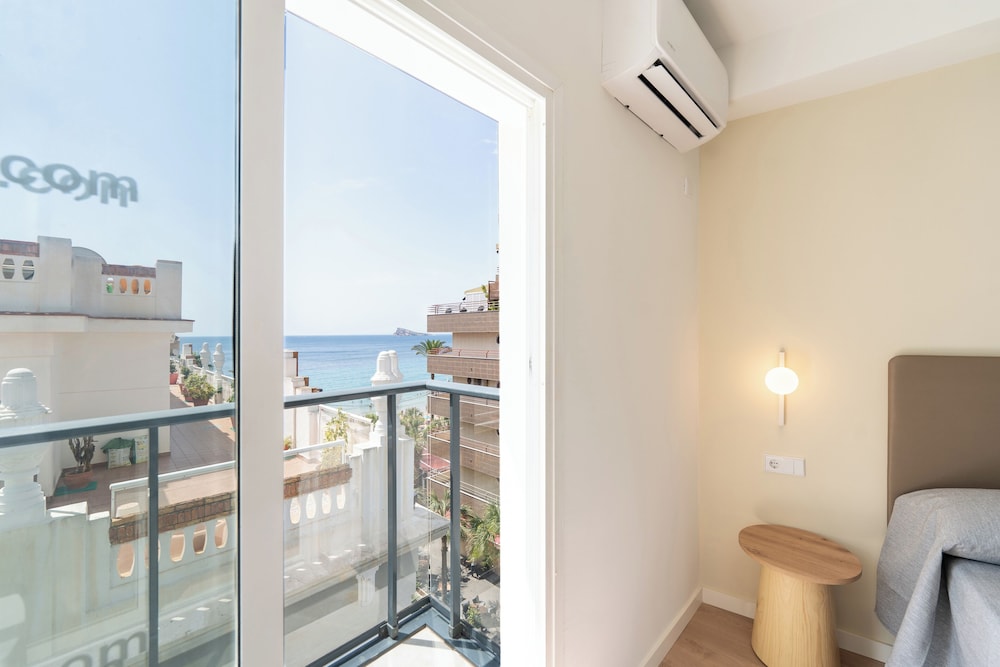 Superior Room, Terrace (3 Adults) - Photo 4