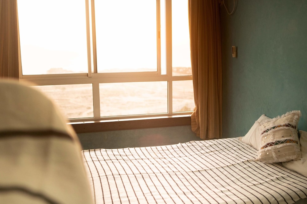 Panoramic Room, 1 Queen Bed, Beach View photo 3
