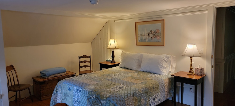 Basic Room, Multiple Beds, Shared Bathroom photo 3