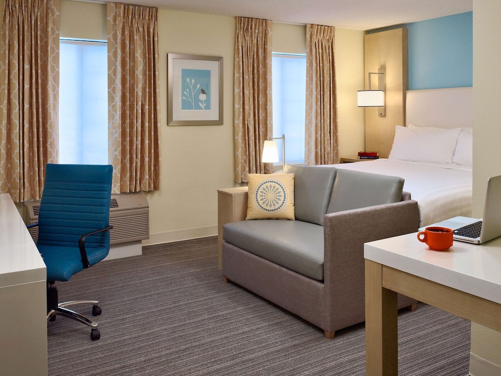 Studio Suite, 1 King Bed, Accessible (Hearing, Roll-In Shower) - Photo 2