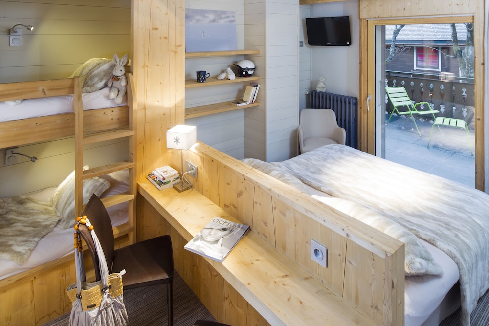Premium Quadruple Room, 1 Bedroom photo 1