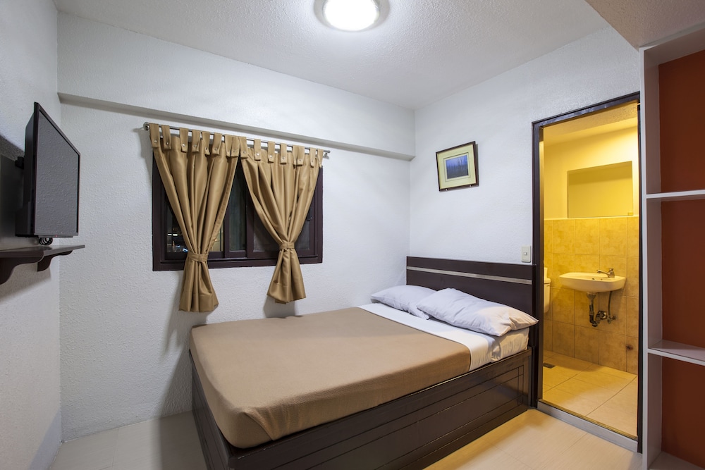 Economy Room (with Air Condition) photo 1