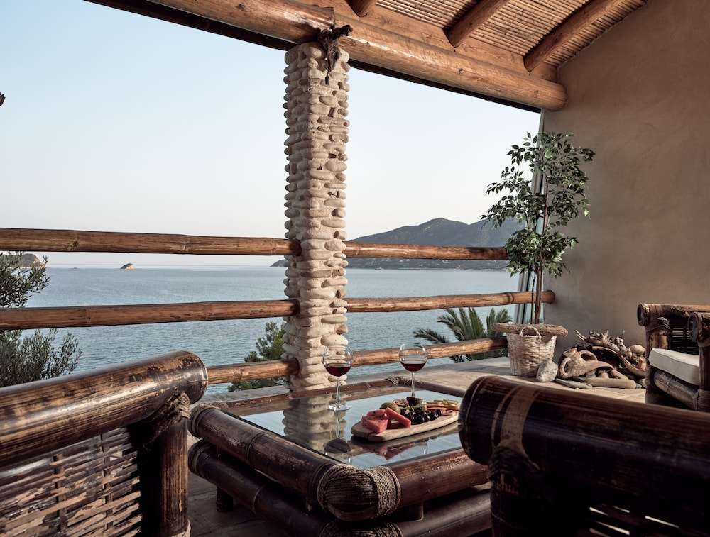 Grand One Bedroom Penthouse with Sea View - Photo 8