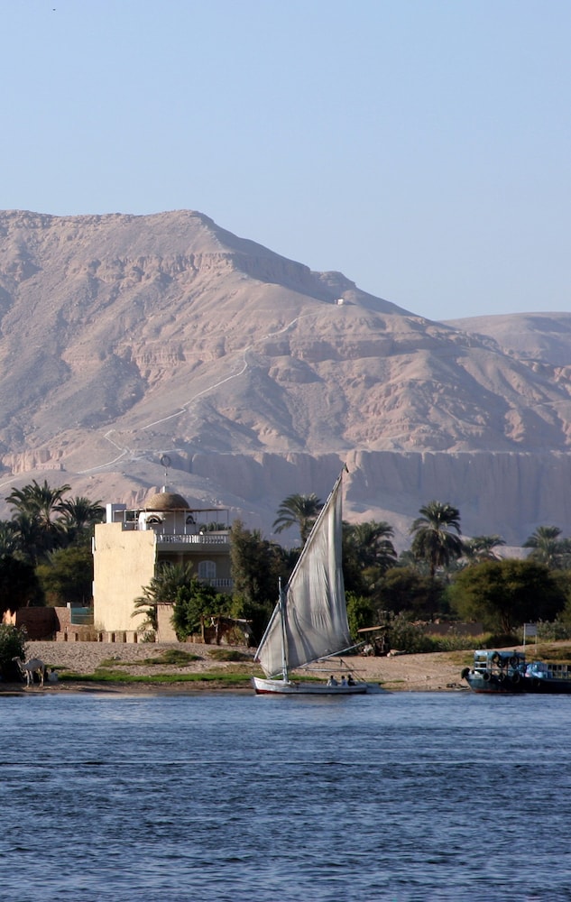 Superior Twin Room (Nile View) - Photo 6