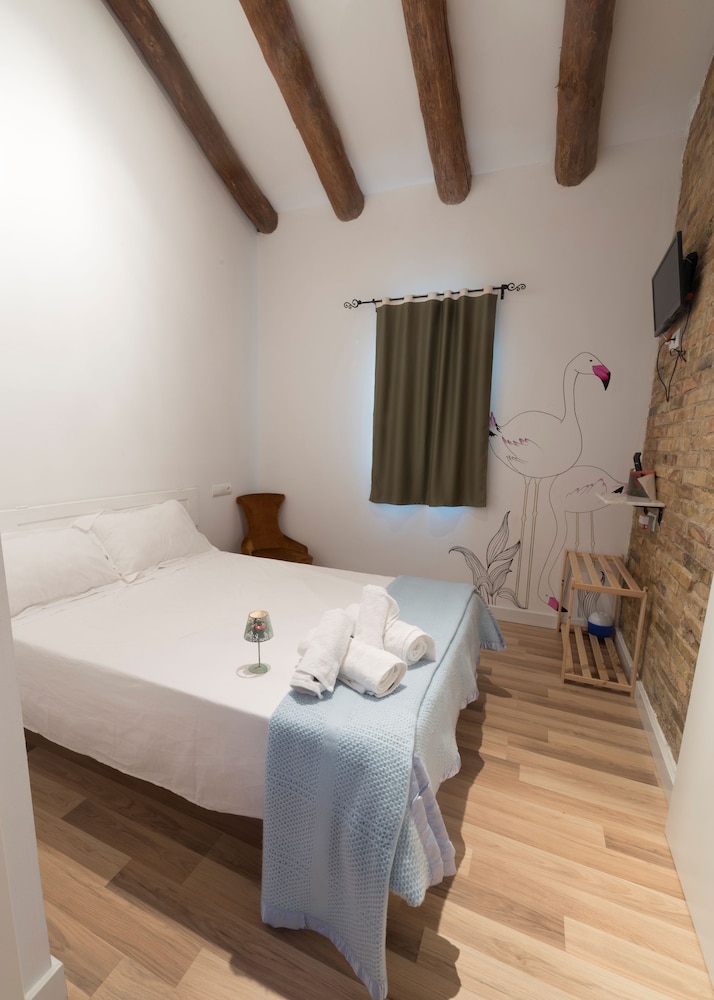 Traditional Double Room, 1 Double Bed photo 3