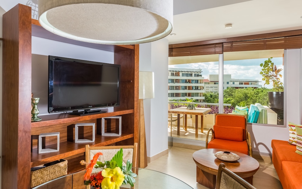 Suite, 2 Bedrooms, Garden View photo 1