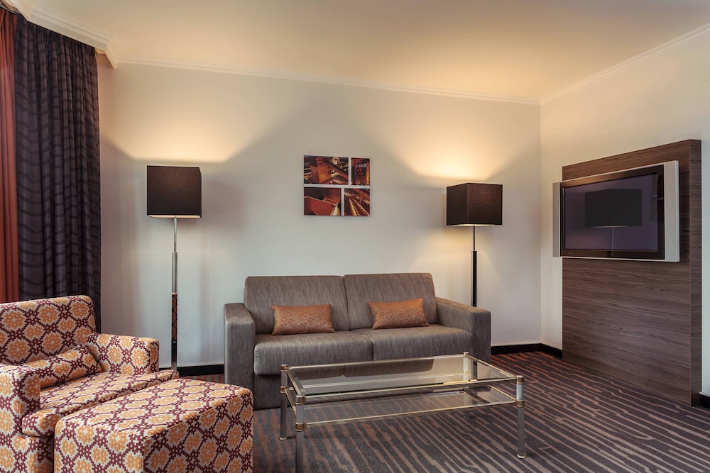 Executive Suite, 1 Bedroom - Photo 10