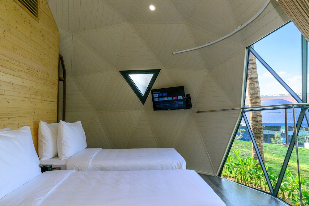 Diamond Bungalow Twin - Photo 1