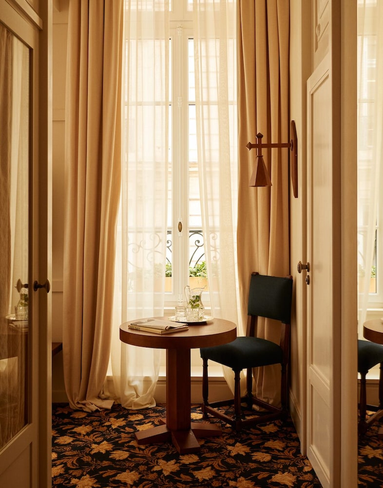 Deluxe Double Room, Bathtub photo 1