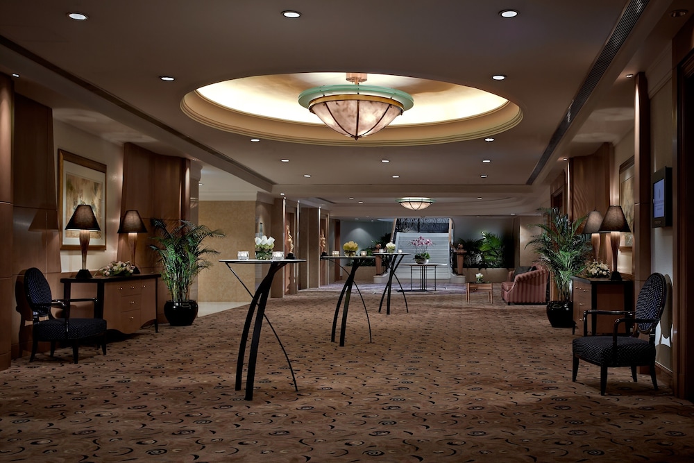 Classic Room, 1 King Bed, City View (High Floor)