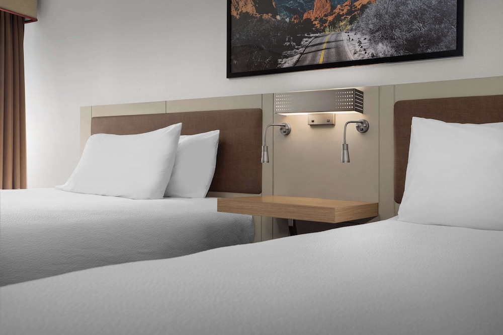 Deluxe Room, 2 Double Beds photo 3