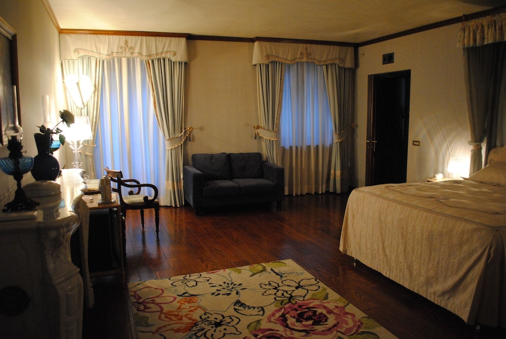Deluxe Double Room photo 3