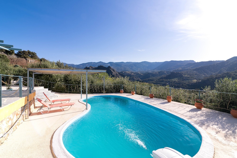 Superior House, Sea View (Panoramic)