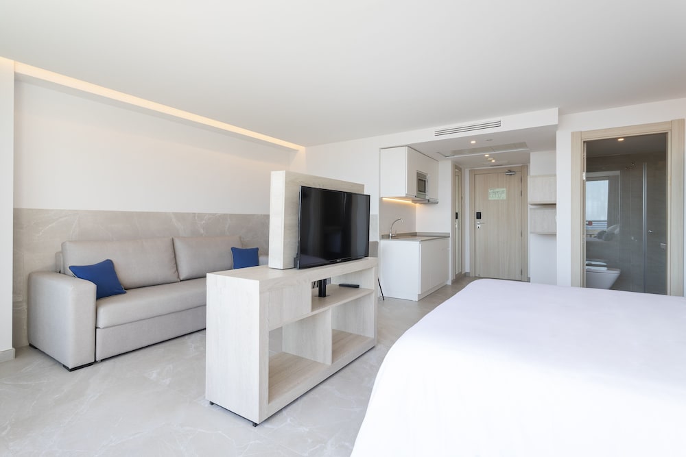 Studio Suite - Photo 5