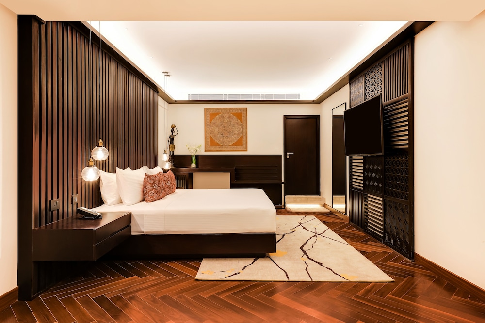 Premier Suite - Photo 10