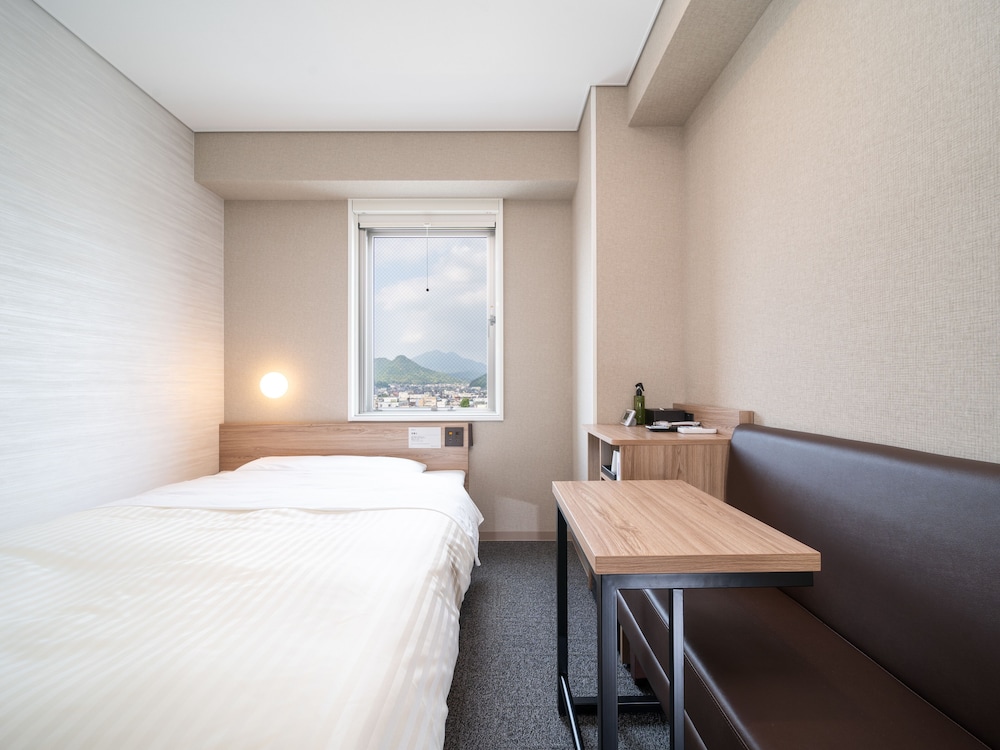 Standard Room, Non Smoking - Photo 3