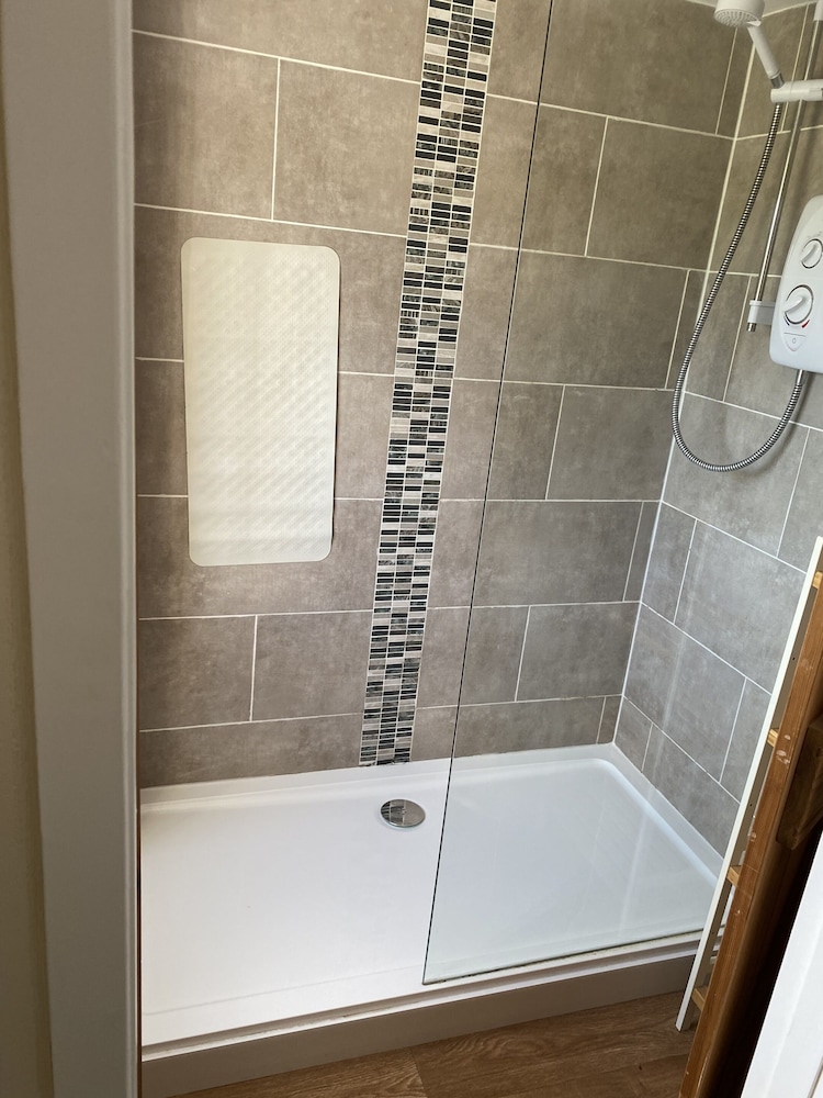 Double or Twin Room, Ensuite photo 2