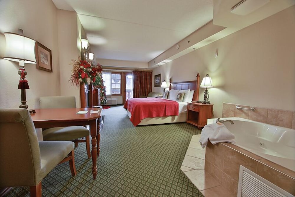 Deluxe Mini Suite, Courtyard View photo 3