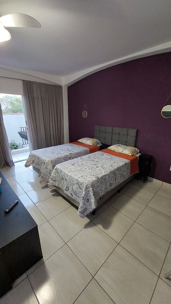 Basic Apartment photo 2