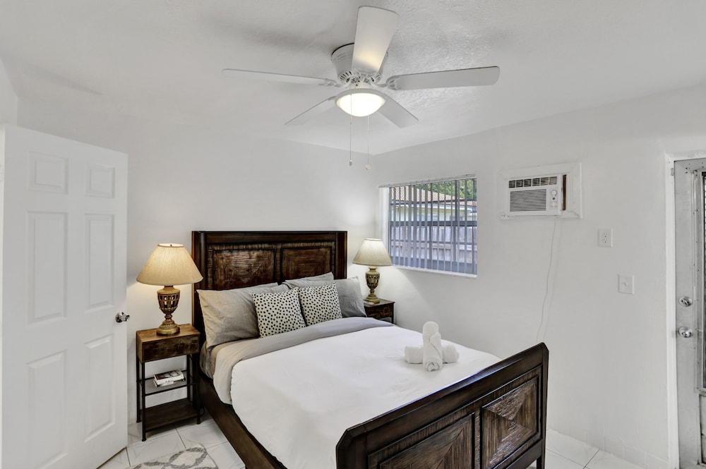 Comfort Apartment, 2 Bedrooms, 2 Bathrooms, Corner photo 3