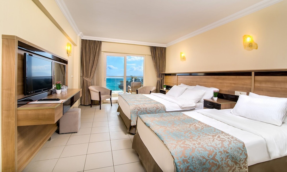 Deluxe Room, Sea View photo 1