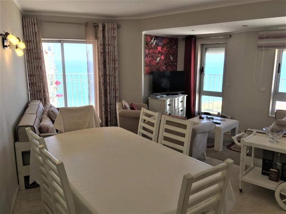 Apartment, 2 Bedrooms, Partial Sea View