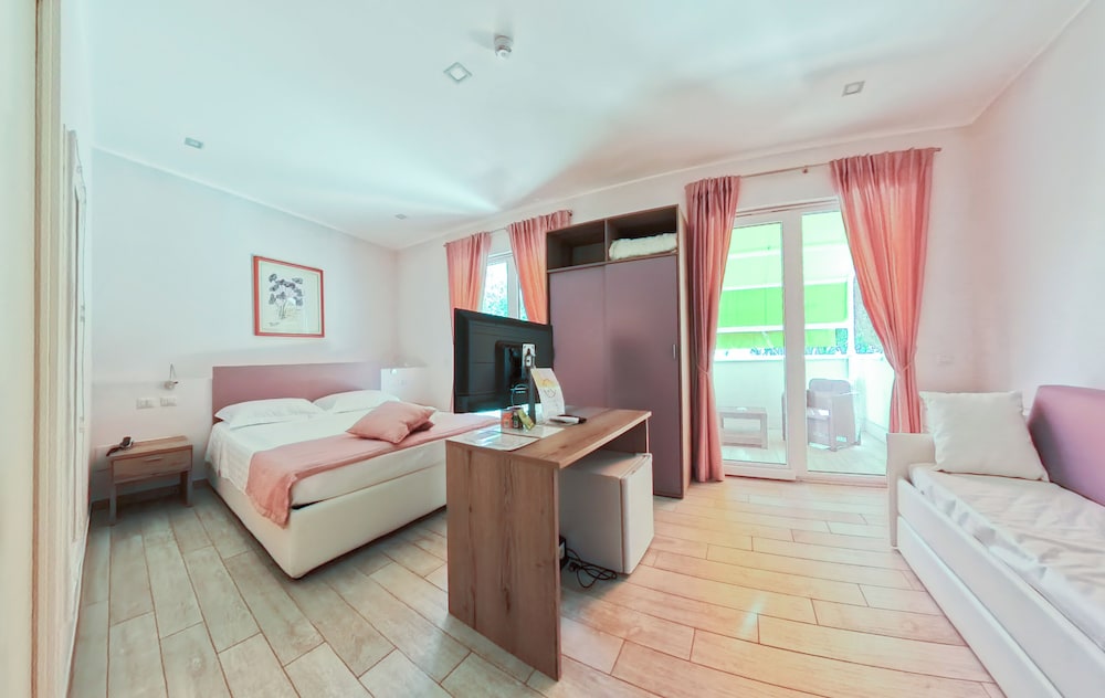 Junior Studio Suite, Terrace, Sea View photo 2