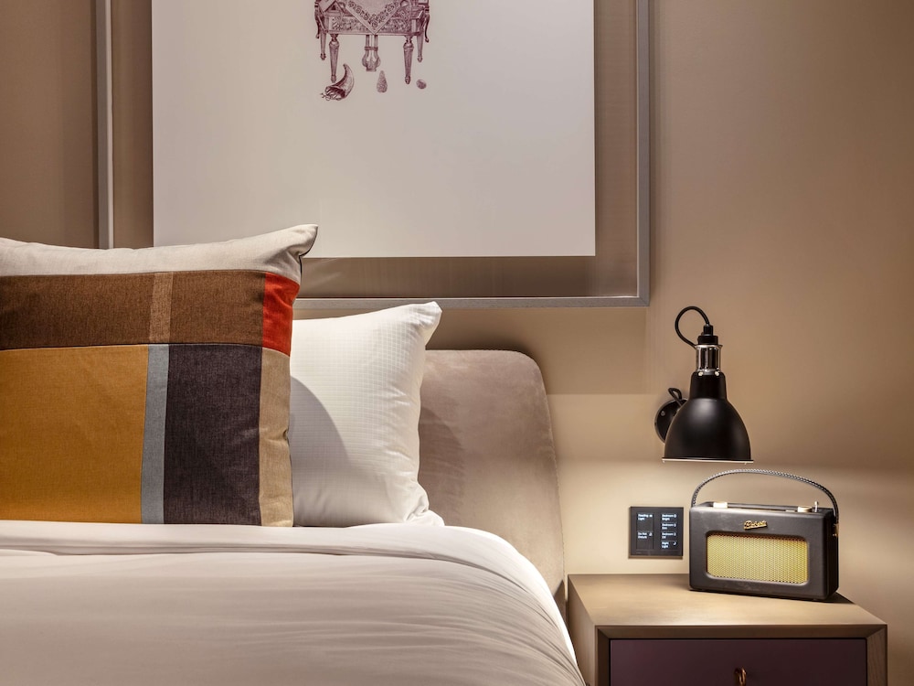 Exclusive King Room with One King Bed (Non Smoking)