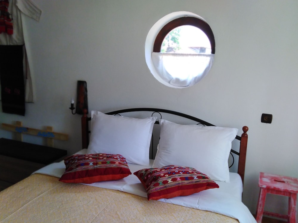 Traditional Double Room, Garden View photo 1