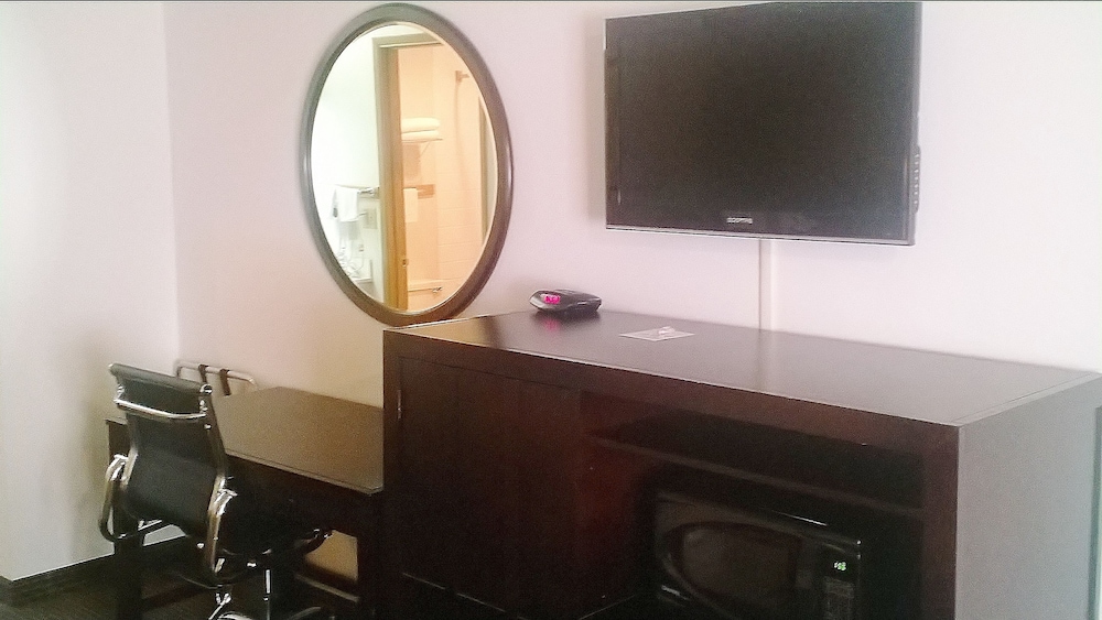 Standard Room, 1 King Bed - Photo 2