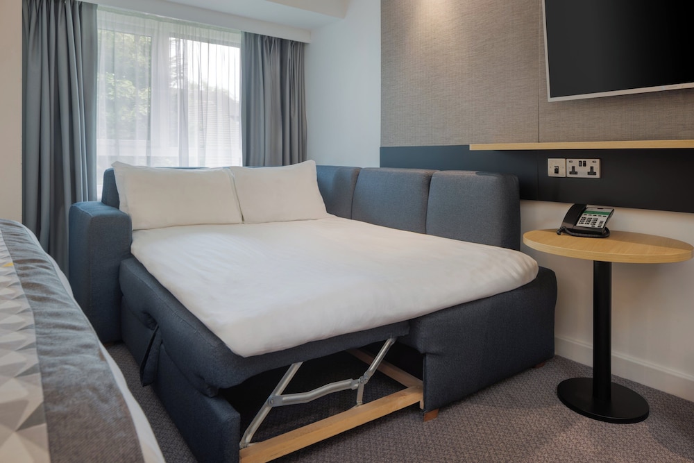 Premium Room, 1 King Bed - Photo 1
