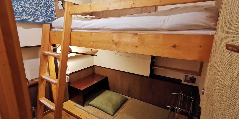 Basic Single Room, Non Smoking (w/Free WiFi) photo 2